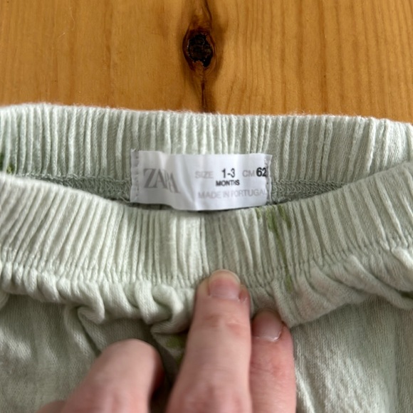 Zara baby pants size 1-3 months - Picture 2 of 3